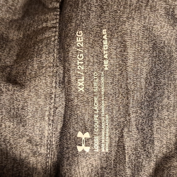 Under Armour women's XXL gray 1/2 zip up top NWT - Picture 4 of 5